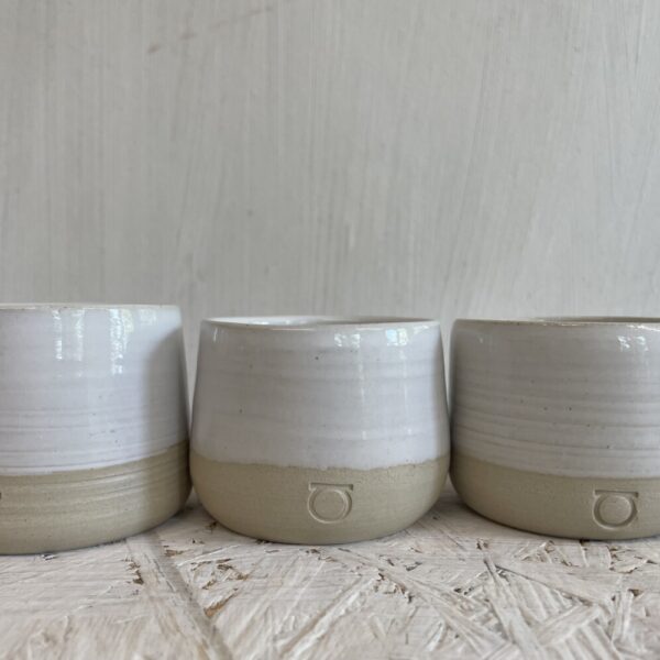 cup rounded - white on white clay