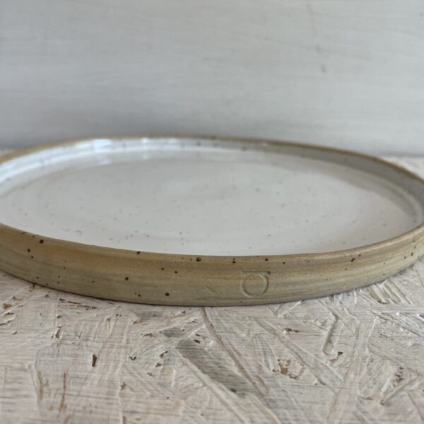 plate-white on dotted clay-large